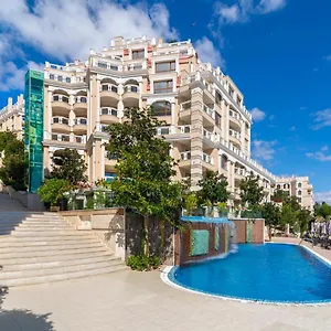 Aparthotel La Golden Sands